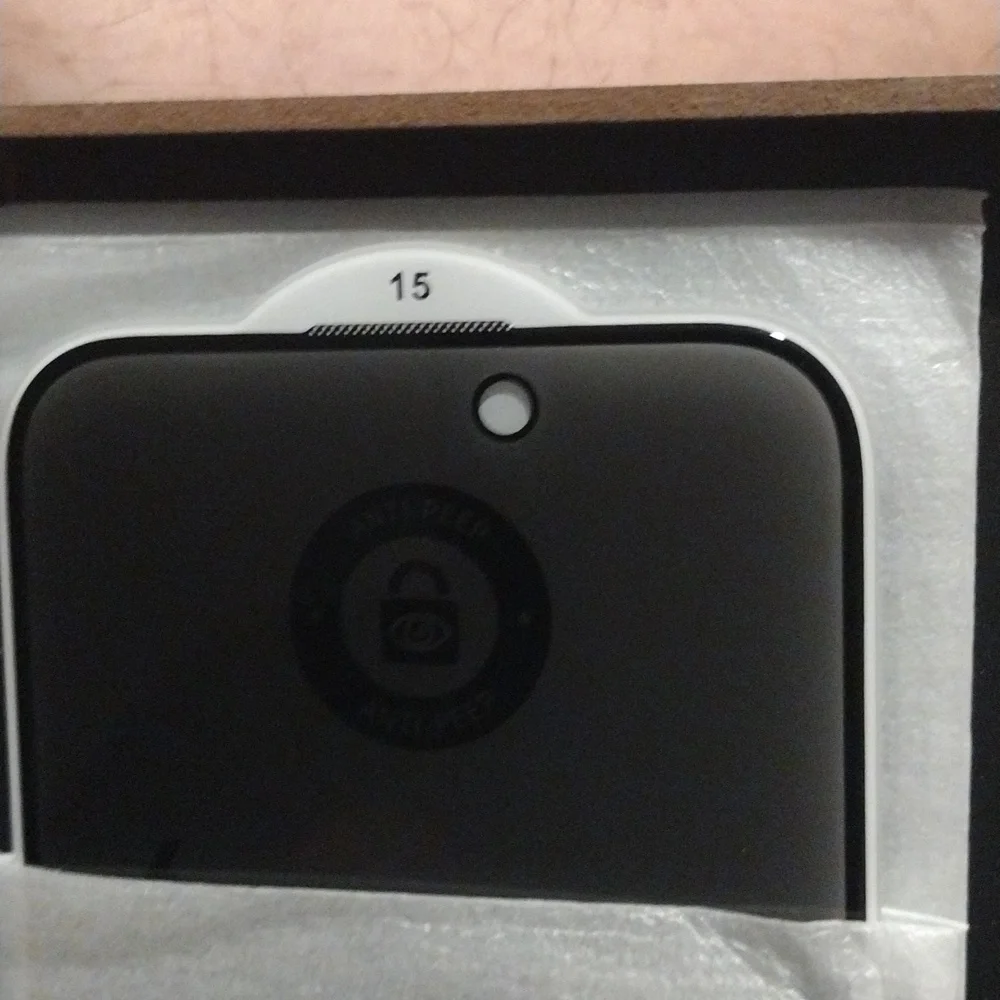 9H Tempered Glass Screen Protector for iPhone 15 NWT